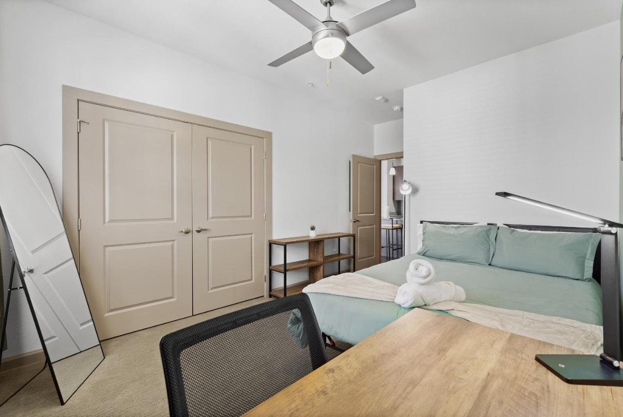 Luxe 3B/2B Getaway - Pool, Gym, Parking, Pet Wash Leilighet Leander Eksteriør bilde